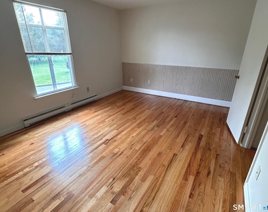1634 Farmington Avenue - Photo Thumbnail 17