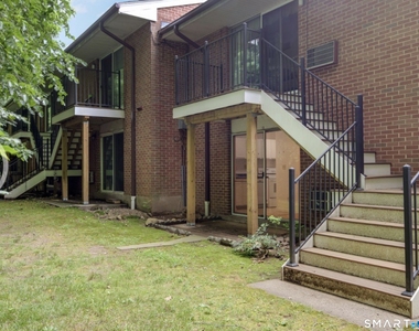1634 Farmington Avenue - Photo Thumbnail 12