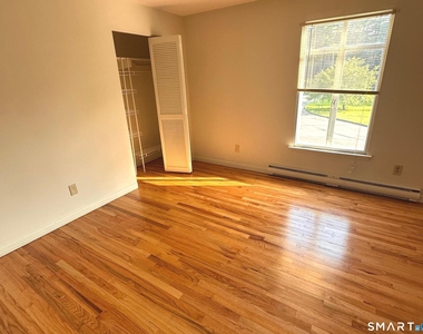 1634 Farmington Avenue - Photo Thumbnail 18