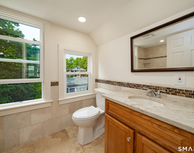 198-200 Shore Drive - Photo Thumbnail 12