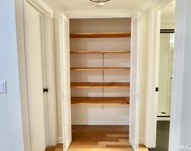 20 Woodsedge Drive - Photo Thumbnail 6