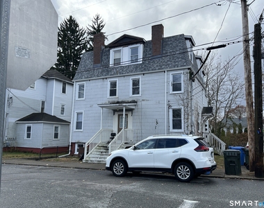 22 Hawthorne Street - Photo Thumbnail 12