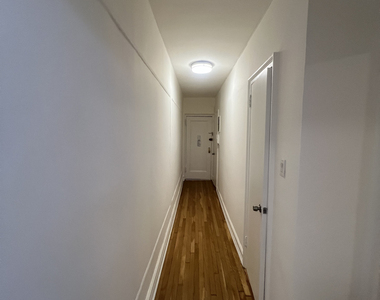 East 51st Street - Photo Thumbnail 3