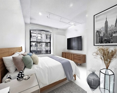 248 West 35th Street - Photo Thumbnail 2