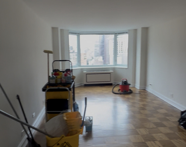 East 71st Street - Photo Thumbnail 8