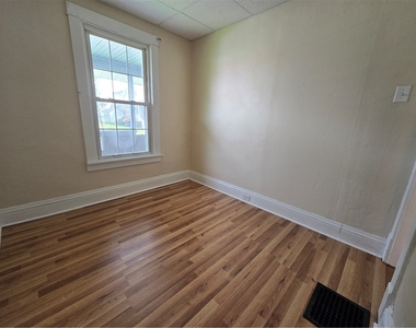1106 Bechtel St - Photo Thumbnail 10