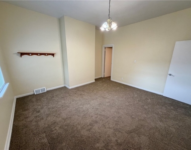 1412 Main St - Photo Thumbnail 16