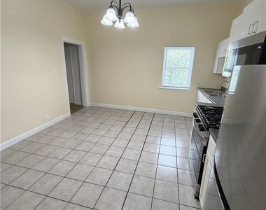 1412 Main St - Photo Thumbnail 9