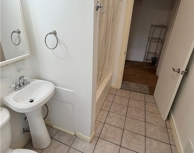 1412 Main St - Photo Thumbnail 20