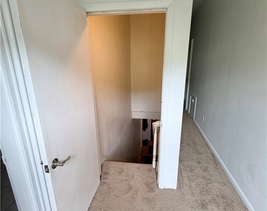 1412 Main St - Photo Thumbnail 3