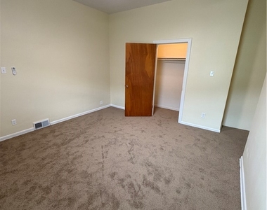 1412 Main St - Photo Thumbnail 24