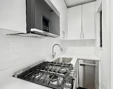 East 35th Street - Photo Thumbnail 4