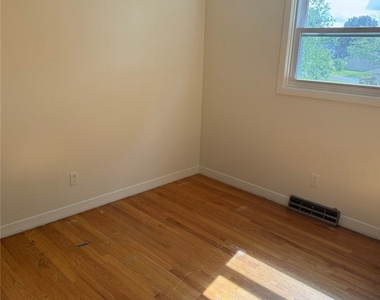 30 Ardencrest Road - Photo Thumbnail 5