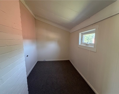 1846 Ridge Road - Photo Thumbnail 7