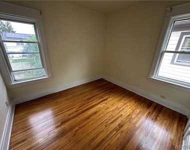 394 Taunton Place - Photo Thumbnail 10