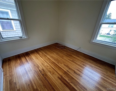 394 Taunton Place - Photo Thumbnail 12