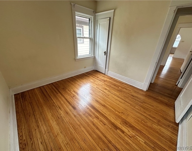 394 Taunton Place - Photo Thumbnail 11
