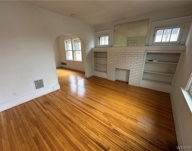394 Taunton Place - Photo Thumbnail 6