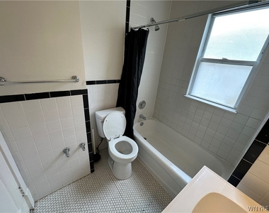 394 Taunton Place - Photo Thumbnail 13