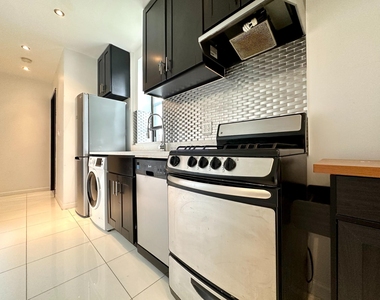 953 Columbus Avenue - Photo Thumbnail 5