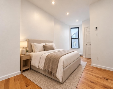 953 Columbus Avenue - Photo Thumbnail 4