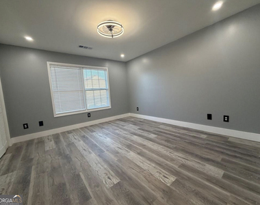 5505 Park Place S - Photo Thumbnail 9