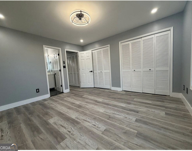 5505 Park Place S - Photo Thumbnail 6
