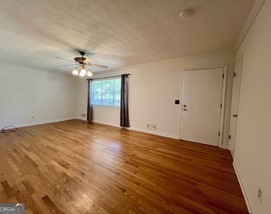 6695 Courtney Drive - Photo Thumbnail 6