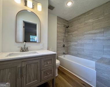 6695 Courtney Drive - Photo Thumbnail 12