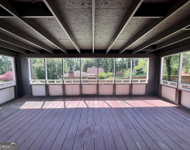 6695 Courtney Drive - Photo Thumbnail 20