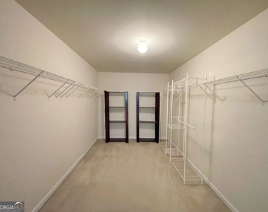 401 Norton Crossing - Photo Thumbnail 13