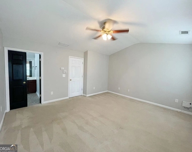 401 Norton Crossing - Photo Thumbnail 10