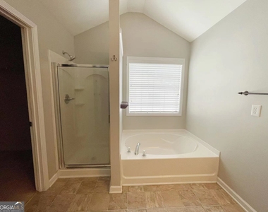 401 Norton Crossing - Photo Thumbnail 11