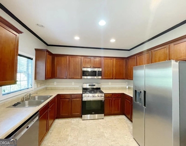 401 Norton Crossing - Photo Thumbnail 4