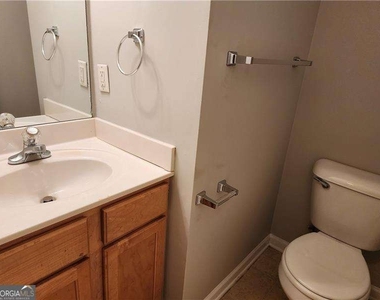 6129 Brookechase Lane - Photo Thumbnail 12