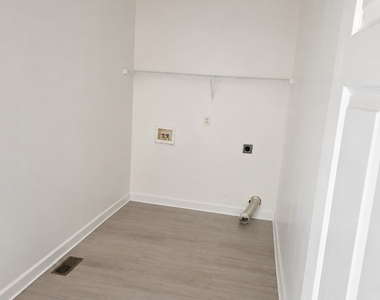 825 Stoneglen Court - Photo Thumbnail 19