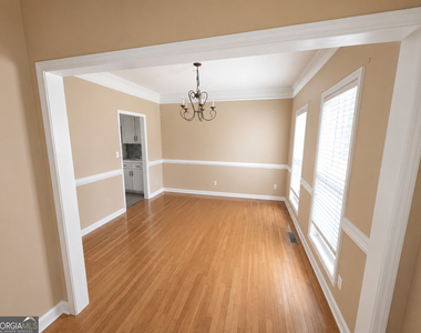 825 Stoneglen Court - Photo Thumbnail 13