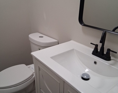 8229 Queens Drive - Photo Thumbnail 15