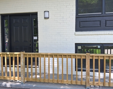 8229 Queens Drive - Photo Thumbnail 3