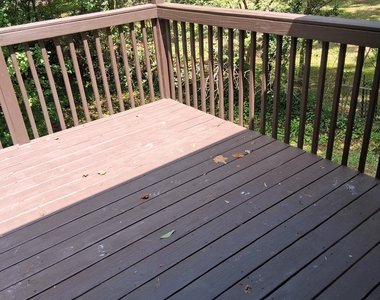 8229 Queens Drive - Photo Thumbnail 21