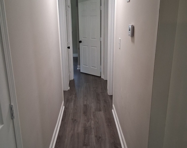 8229 Queens Drive - Photo Thumbnail 8