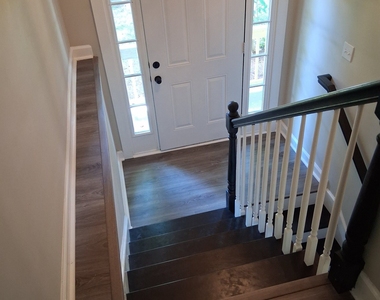 8229 Queens Drive - Photo Thumbnail 23