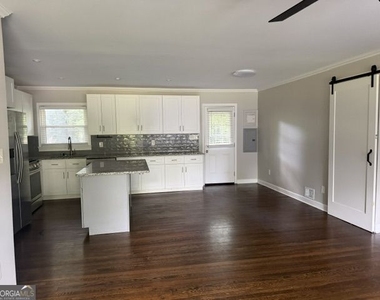 3155 Beech Drive - Photo Thumbnail 2