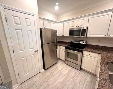 1110 Westchester Ridge Ne - Photo Thumbnail 5
