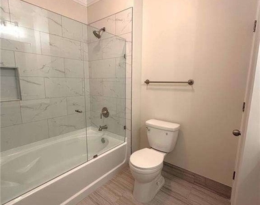 1110 Westchester Ridge Ne - Photo Thumbnail 7