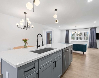 203 Wendell Drive Se - Photo Thumbnail 13
