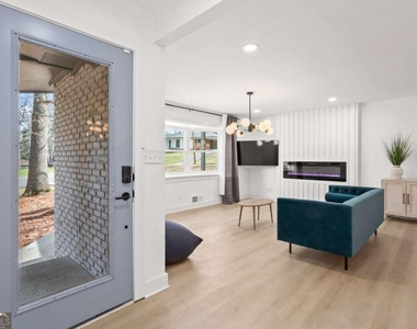 203 Wendell Drive Se - Photo Thumbnail 3