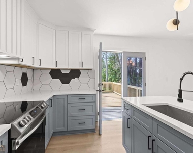203 Wendell Drive Se - Photo Thumbnail 14
