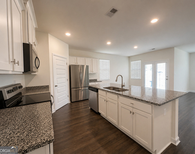 236 Sullivan Street - Photo Thumbnail 4