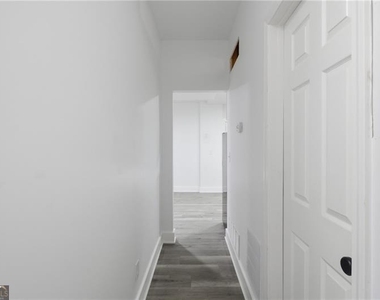 230 Pinebridge Court - Photo Thumbnail 32